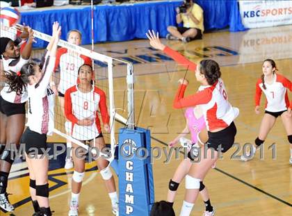 Thumbnail 2 in Albany vs. Cathedral Catholic (CIF State D3 Final) photogallery.