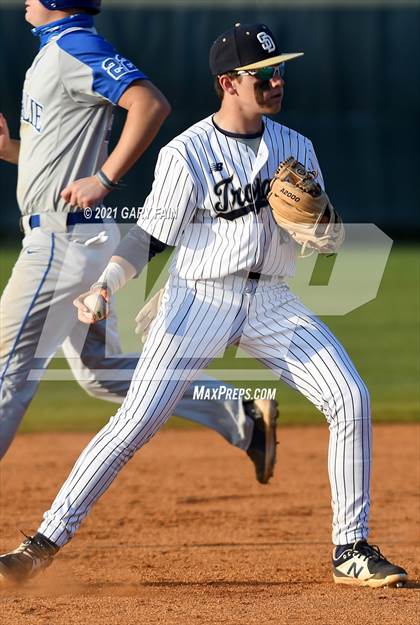 Thumbnail 3 in McCallie @ Soddy Daisy photogallery.