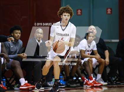 Thumbnail 1 in Etiwanda vs Desert Pines (SoCal Vegas Showdown) photogallery.
