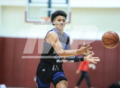 Thumbnail 2 in Etiwanda vs Desert Pines (SoCal Vegas Showdown) photogallery.