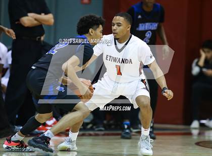 Thumbnail 3 in Etiwanda vs Desert Pines (SoCal Vegas Showdown) photogallery.