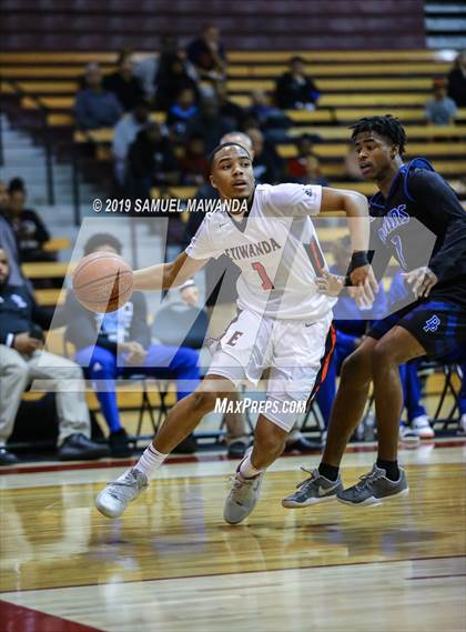 Thumbnail 3 in Etiwanda vs Desert Pines (SoCal Vegas Showdown) photogallery.