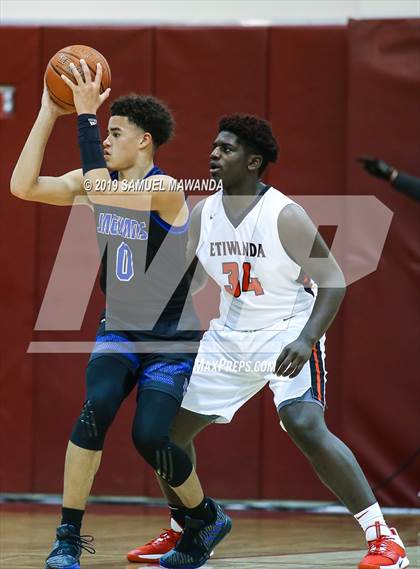 Thumbnail 1 in Etiwanda vs Desert Pines (SoCal Vegas Showdown) photogallery.
