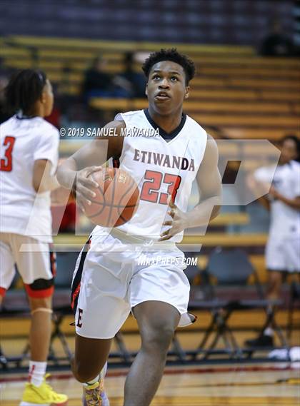 Thumbnail 3 in Etiwanda vs Desert Pines (SoCal Vegas Showdown) photogallery.