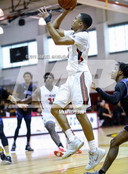 Thumbnail 3 in Etiwanda vs Desert Pines (SoCal Vegas Showdown) photogallery.