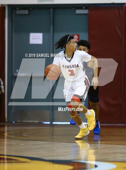 Thumbnail 3 in Etiwanda vs Desert Pines (SoCal Vegas Showdown) photogallery.