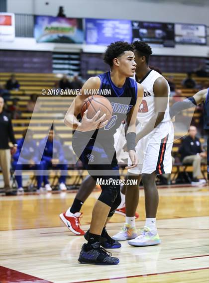 Thumbnail 3 in Etiwanda vs Desert Pines (SoCal Vegas Showdown) photogallery.