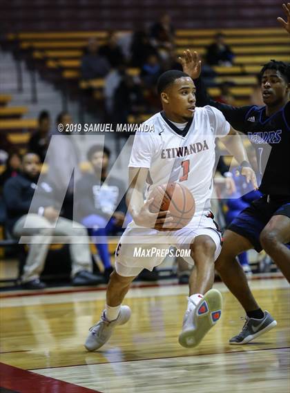 Thumbnail 2 in Etiwanda vs Desert Pines (SoCal Vegas Showdown) photogallery.