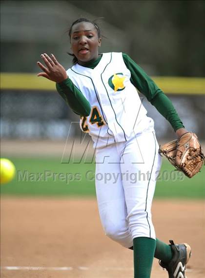 Thumbnail 1 in Cajon vs. Murrieta Valley (Michelle Carew Classic) photogallery.