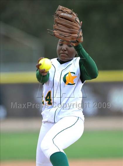 Thumbnail 2 in Cajon vs. Murrieta Valley (Michelle Carew Classic) photogallery.