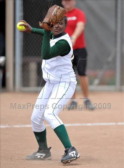 Thumbnail 2 in Cajon vs. Murrieta Valley (Michelle Carew Classic) photogallery.