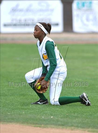 Thumbnail 2 in Cajon vs. Murrieta Valley (Michelle Carew Classic) photogallery.