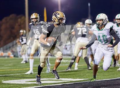 Thumbnail 2 in Wakefield vs Westfield (VHSL Region D Quarterfinal)  photogallery.