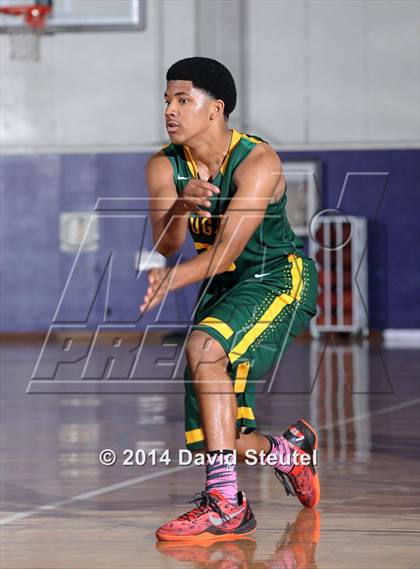 Thumbnail 3 in Kennedy vs. West Ranch (St. Hope Elite Classic) photogallery.
