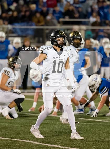 Thumbnail 1 in Gardner-Edgerton vs. Blue Valley (KSHSAA 6A Sub-State) photogallery.