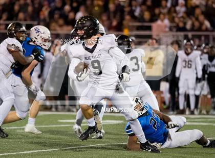 Thumbnail 3 in Gardner-Edgerton vs. Blue Valley (KSHSAA 6A Sub-State) photogallery.