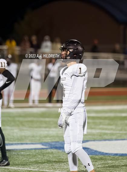 Thumbnail 2 in Gardner-Edgerton vs. Blue Valley (KSHSAA 6A Sub-State) photogallery.