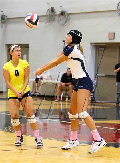 Thumbnail 1 in Aquinas vs. Blue Springs photogallery.