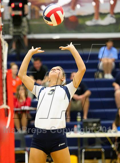Thumbnail 1 in Aquinas vs. Blue Springs photogallery.