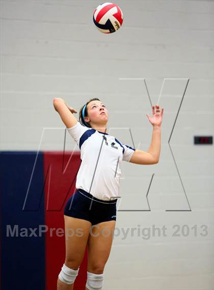 Thumbnail 2 in Aquinas vs. Blue Springs photogallery.