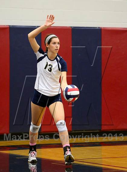 Thumbnail 2 in Aquinas vs. Blue Springs photogallery.