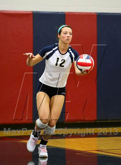Thumbnail 1 in Aquinas vs. Blue Springs photogallery.