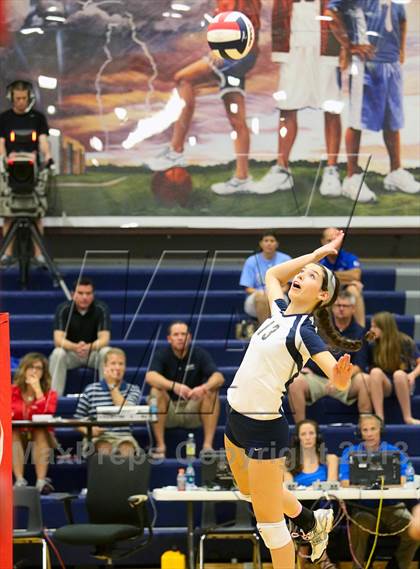 Thumbnail 2 in Aquinas vs. Blue Springs photogallery.