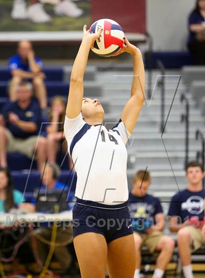 Thumbnail 3 in Aquinas vs. Blue Springs photogallery.