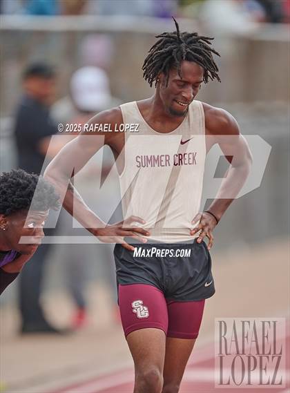 Thumbnail 1 in UIL 6A Track & Field District Prelims (400M) photogallery.