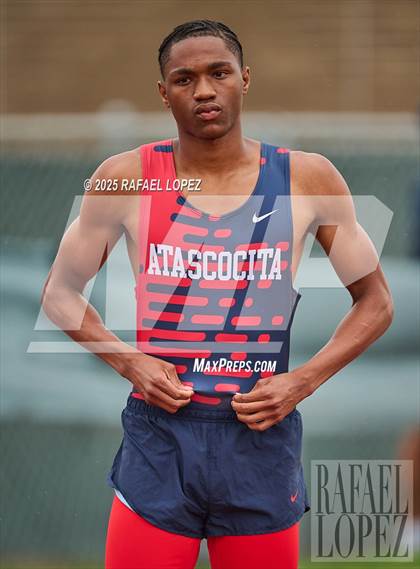 Thumbnail 3 in UIL 6A Track & Field District Prelims (400M) photogallery.