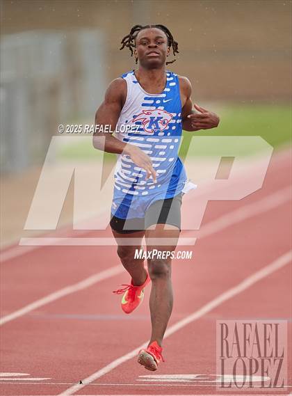 Thumbnail 1 in UIL 6A Track & Field District Prelims (400M) photogallery.