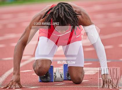 Thumbnail 1 in UIL 6A Track & Field District Prelims (400M) photogallery.