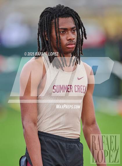 Thumbnail 1 in UIL 6A Track & Field District Prelims (400M) photogallery.