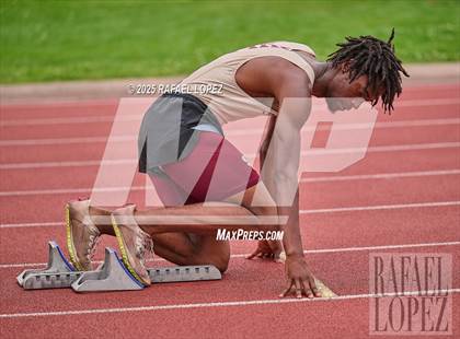 Thumbnail 1 in UIL 6A Track & Field District Prelims (400M) photogallery.