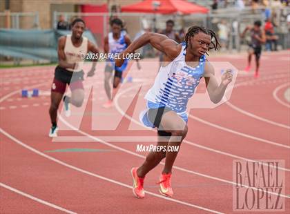 Thumbnail 1 in UIL 6A Track & Field District Prelims (400M) photogallery.