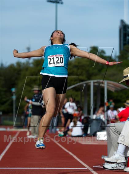Thumbnail 3 in Stanford Invitational Long Jump photogallery.