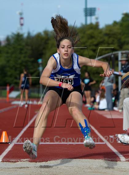 Thumbnail 2 in Stanford Invitational Long Jump photogallery.