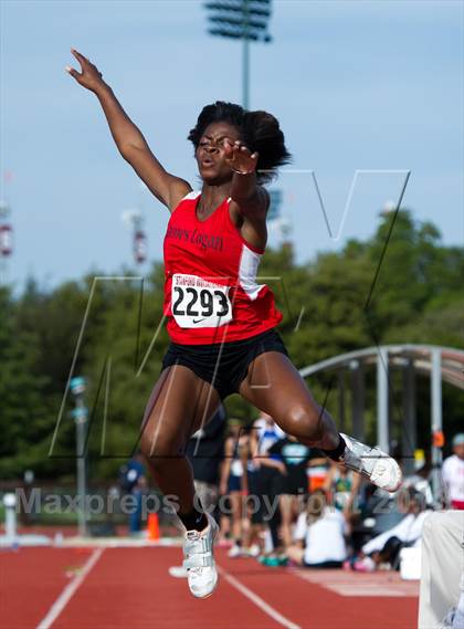 Thumbnail 2 in Stanford Invitational Long Jump photogallery.