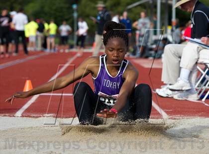 Thumbnail 2 in Stanford Invitational Long Jump photogallery.