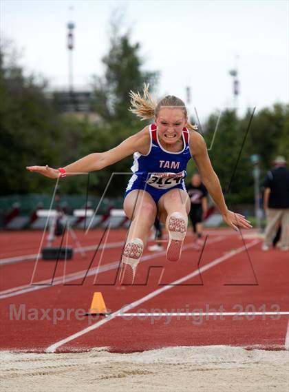 Thumbnail 2 in Stanford Invitational Long Jump photogallery.