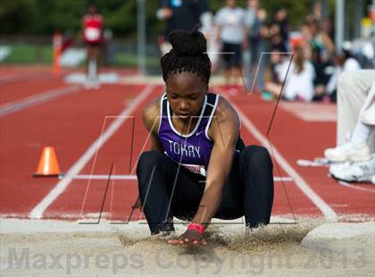 Thumbnail 2 in Stanford Invitational Long Jump photogallery.