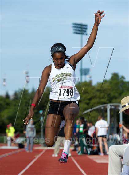 Thumbnail 1 in Stanford Invitational Long Jump photogallery.