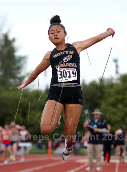 Thumbnail 1 in Stanford Invitational Long Jump photogallery.