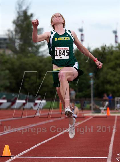 Thumbnail 1 in Stanford Invitational Long Jump photogallery.