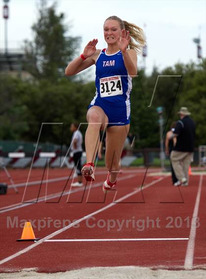 Thumbnail 2 in Stanford Invitational Long Jump photogallery.