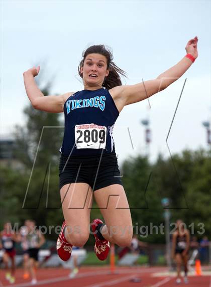 Thumbnail 1 in Stanford Invitational Long Jump photogallery.