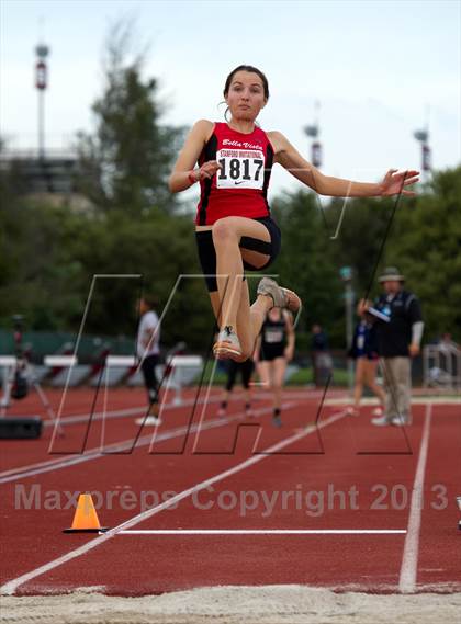 Thumbnail 2 in Stanford Invitational Long Jump photogallery.