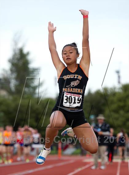 Thumbnail 2 in Stanford Invitational Long Jump photogallery.