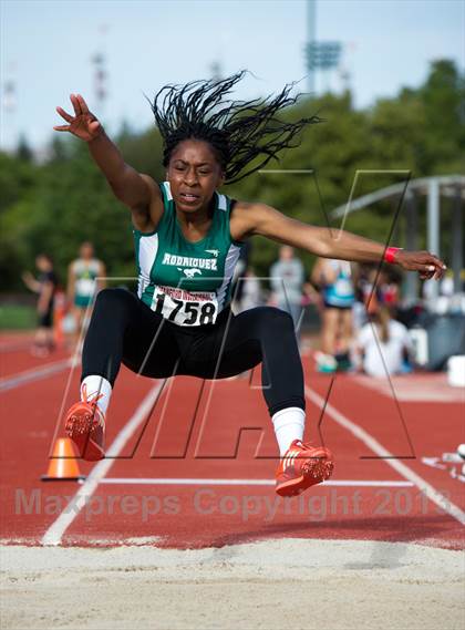 Thumbnail 1 in Stanford Invitational Long Jump photogallery.