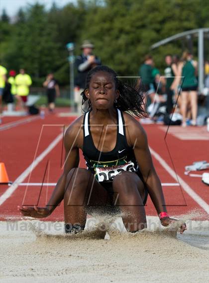 Thumbnail 1 in Stanford Invitational Long Jump photogallery.